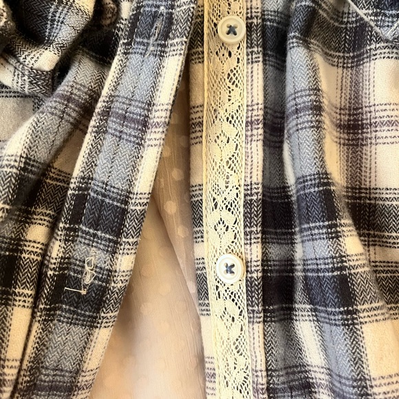 Flannel - Picture 2 of 4